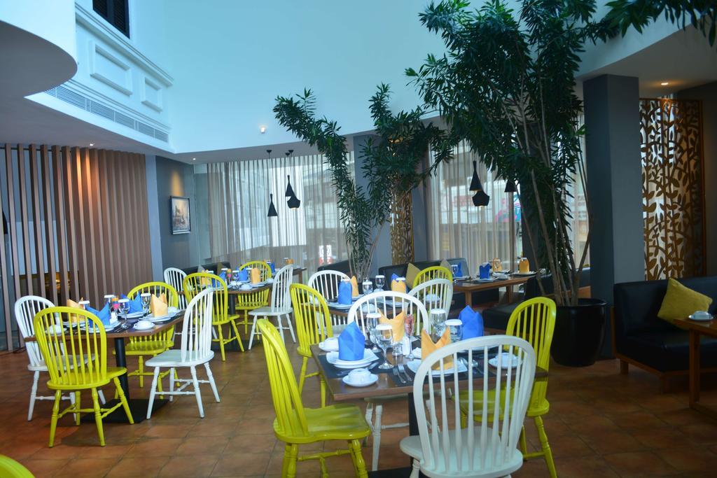 בנדר למפונג Yunna Hotel Lampung מראה חיצוני תמונה