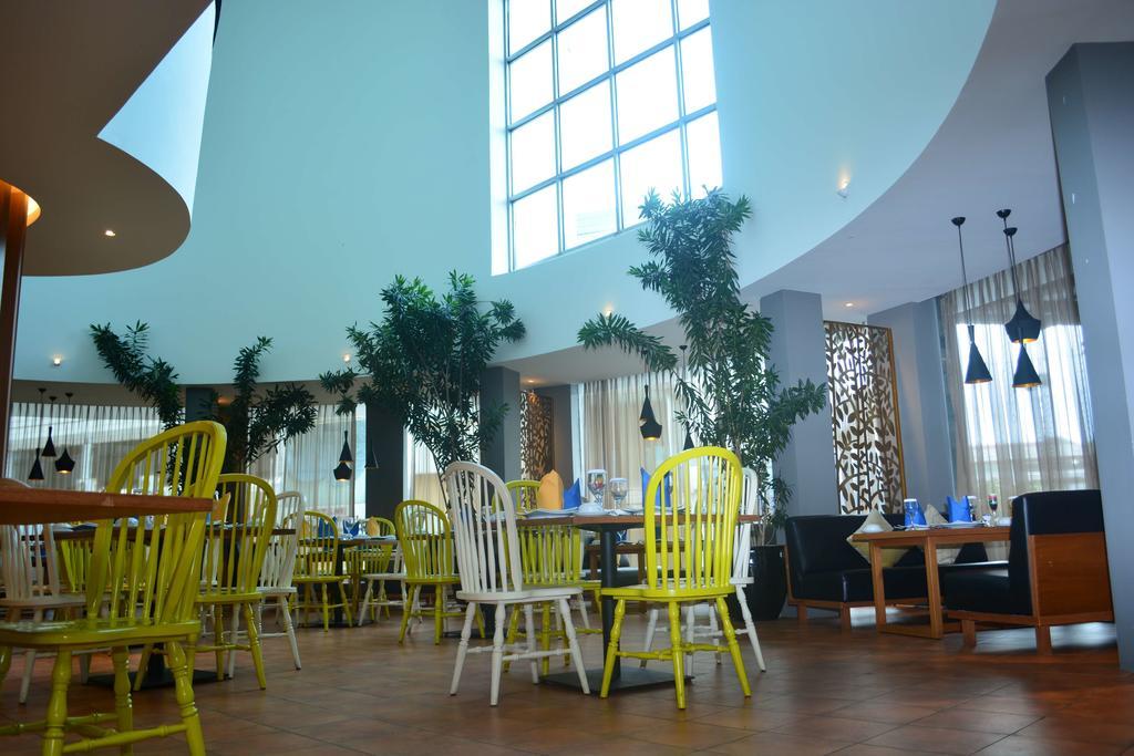 בנדר למפונג Yunna Hotel Lampung מראה חיצוני תמונה