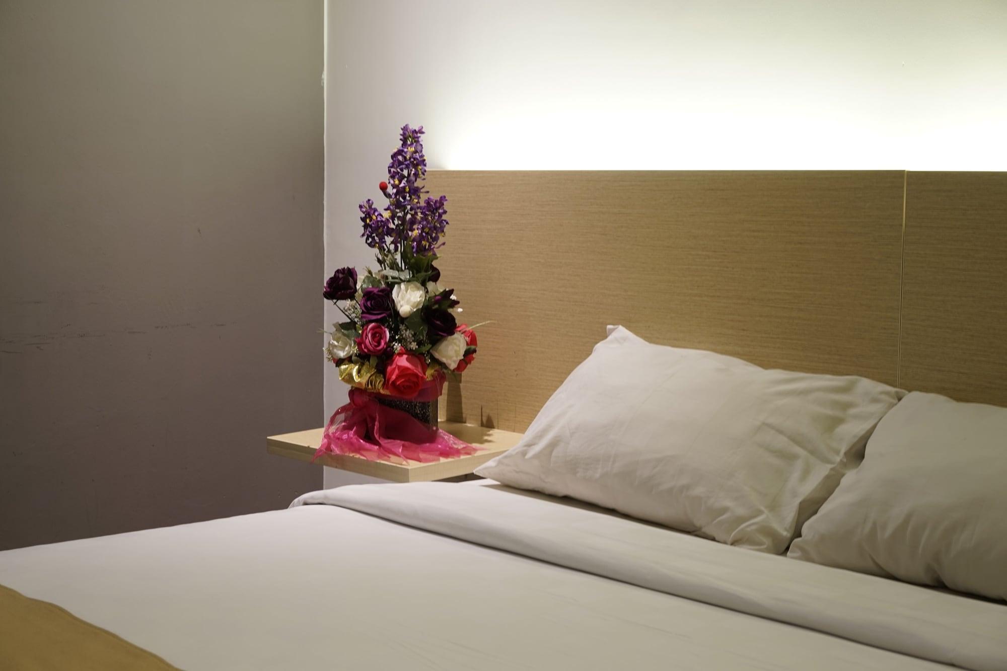 בנדר למפונג Yunna Hotel Lampung מראה חיצוני תמונה
