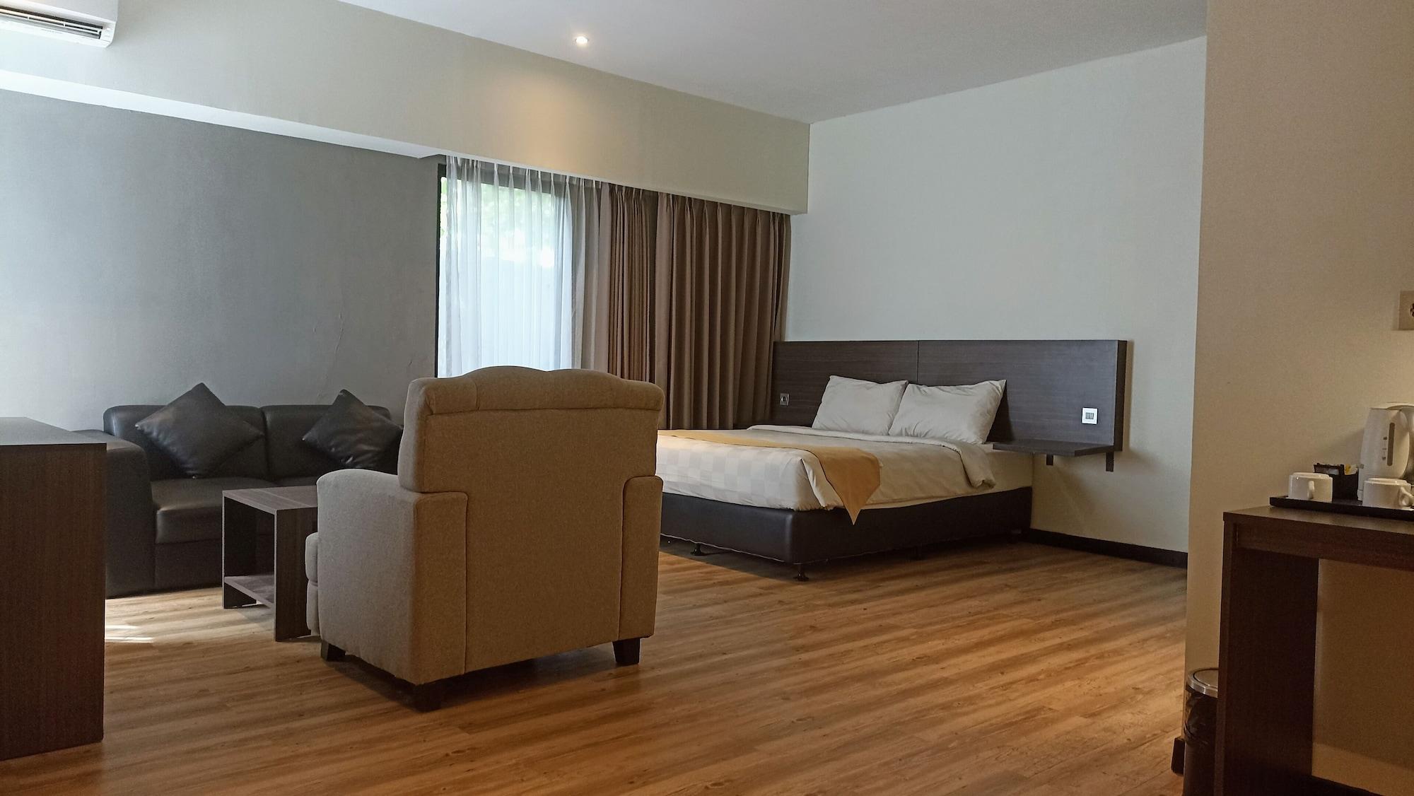 בנדר למפונג Yunna Hotel Lampung מראה חיצוני תמונה