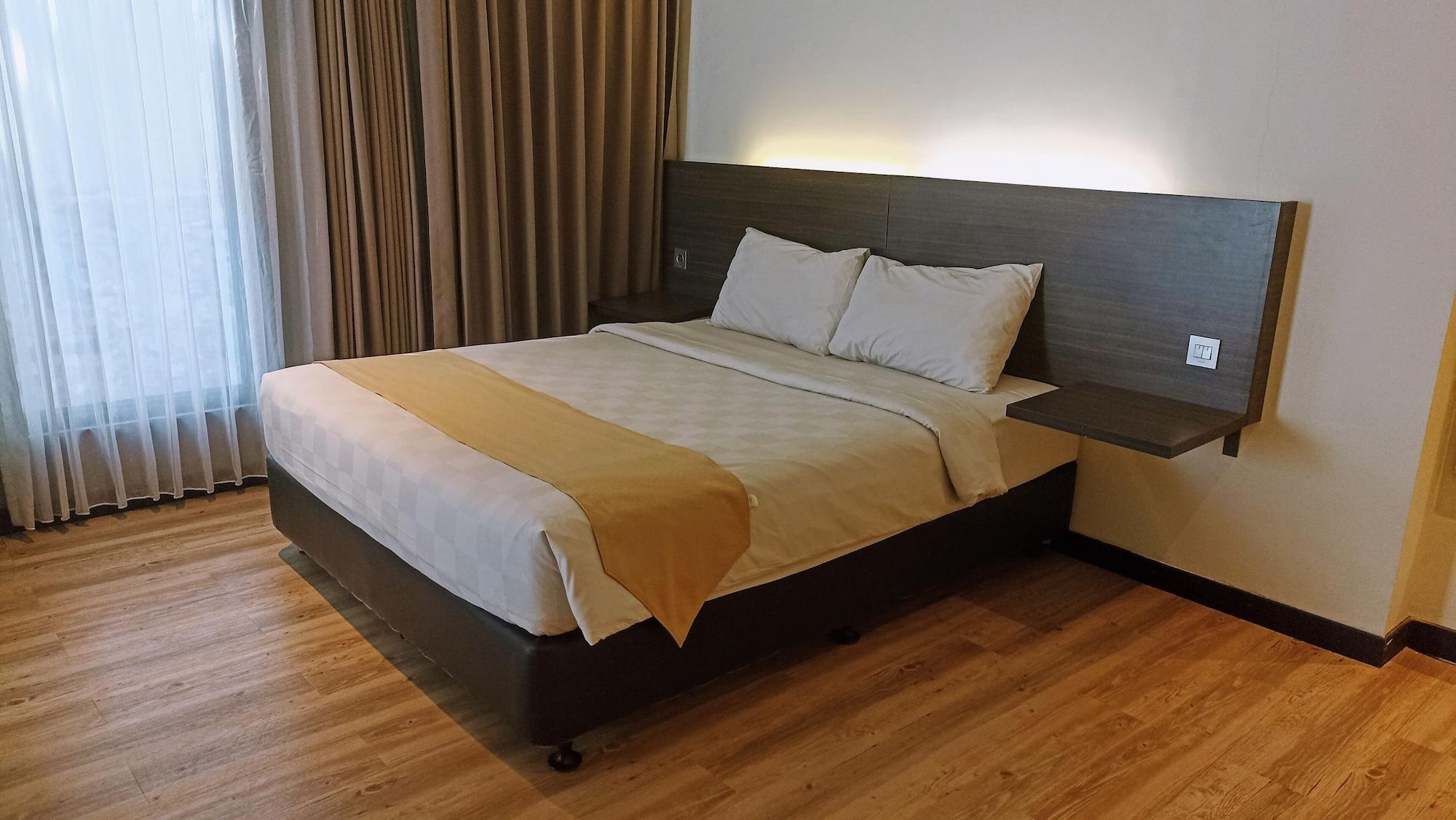בנדר למפונג Yunna Hotel Lampung מראה חיצוני תמונה