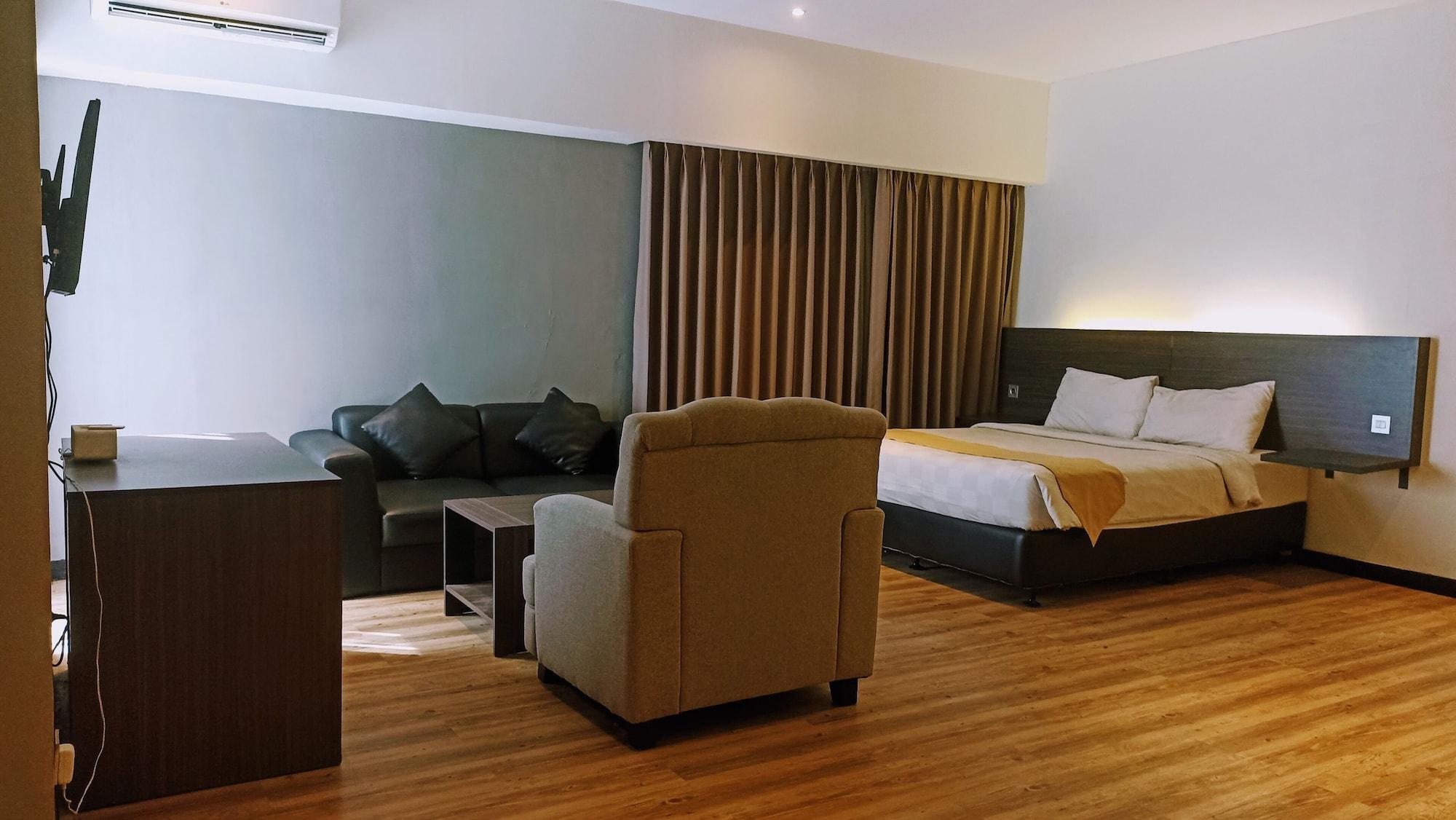 בנדר למפונג Yunna Hotel Lampung מראה חיצוני תמונה
