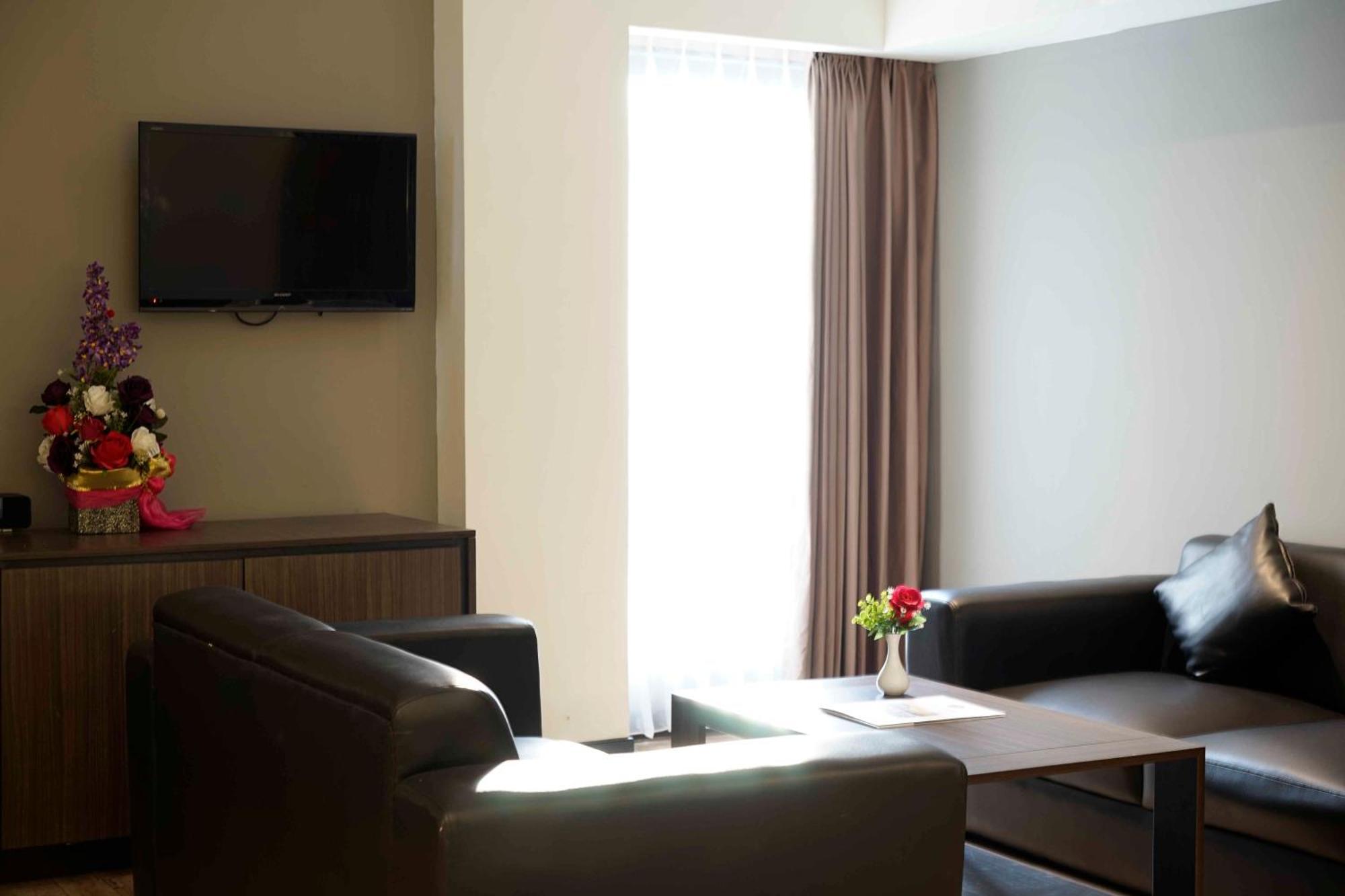 בנדר למפונג Yunna Hotel Lampung מראה חיצוני תמונה