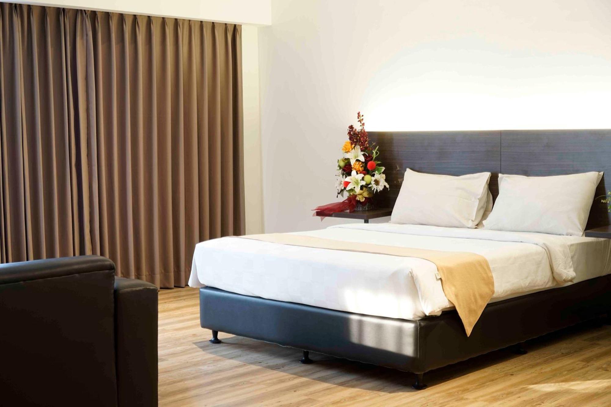בנדר למפונג Yunna Hotel Lampung מראה חיצוני תמונה
