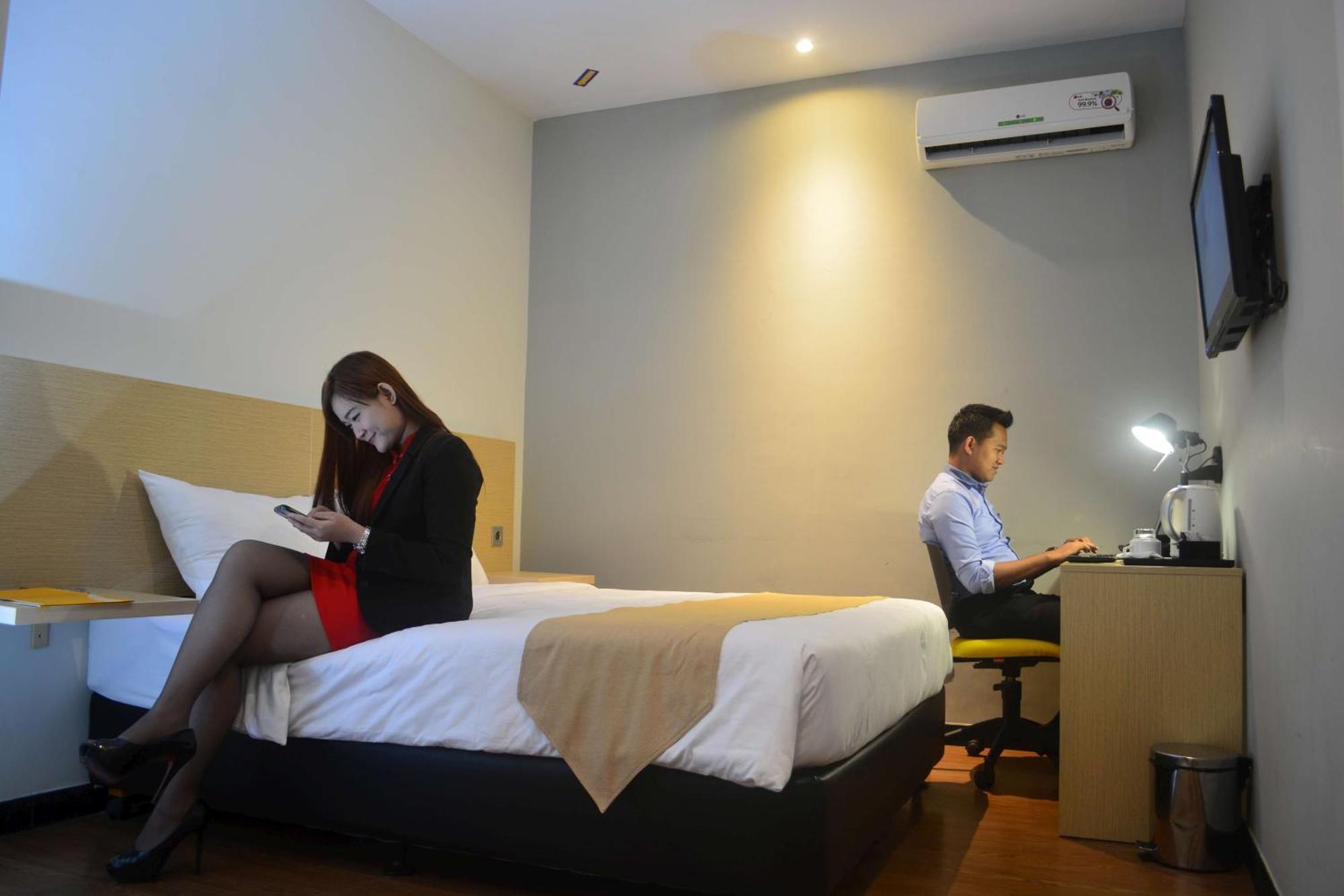 בנדר למפונג Yunna Hotel Lampung חדר תמונה