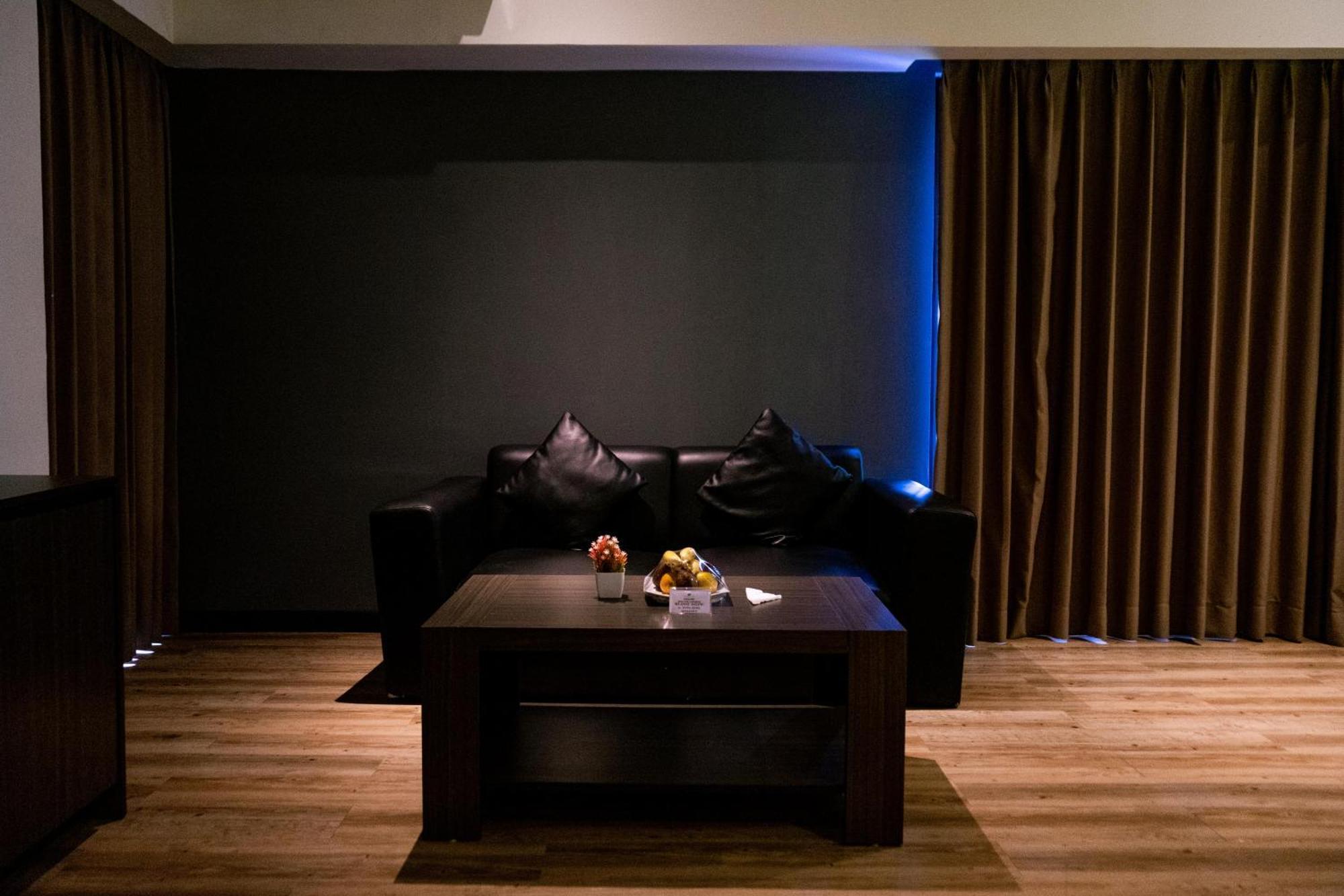 בנדר למפונג Yunna Hotel Lampung מראה חיצוני תמונה