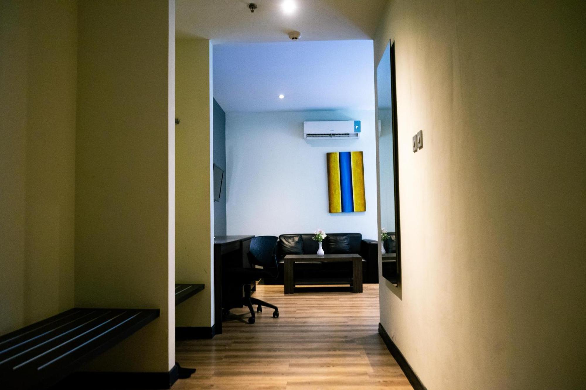 בנדר למפונג Yunna Hotel Lampung מראה חיצוני תמונה